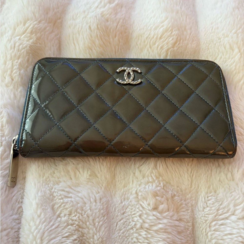 Chanel Black Quilted Women's Wallet